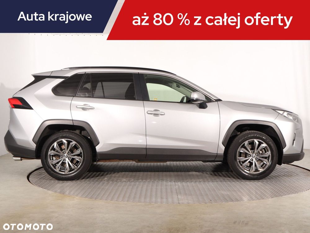 Toyota RAV4 - 8