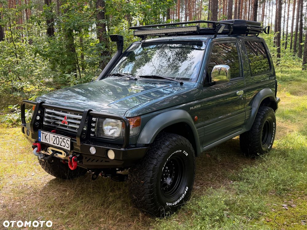 Mitsubishi Pajero - 2
