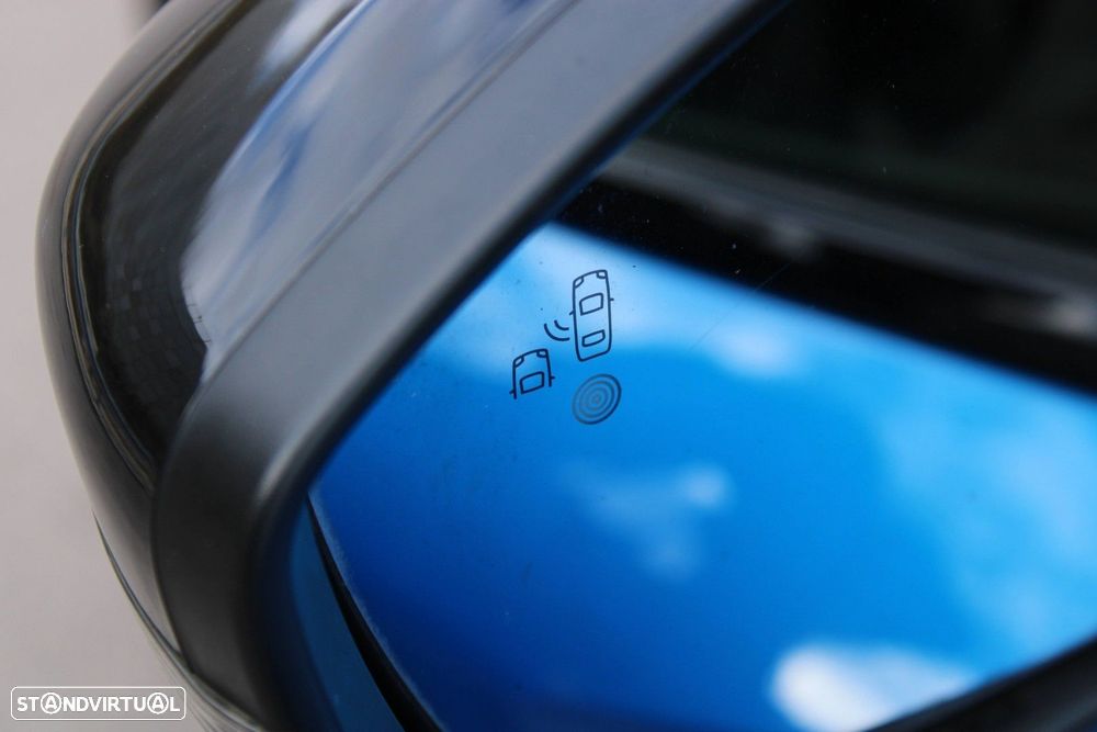 Peugeot e-2008 GT Pack - 25