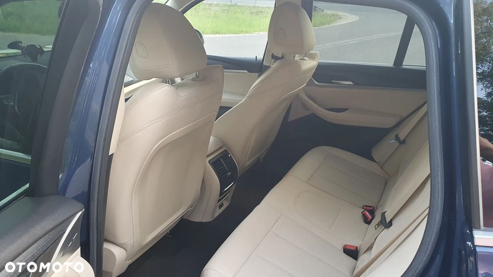 BMW X3 xDrive20d mHEV - 10
