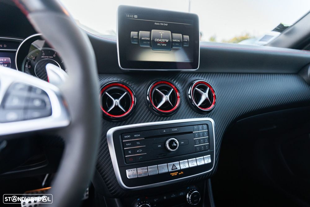Mercedes-Benz A 45 AMG 4-Matic - 11