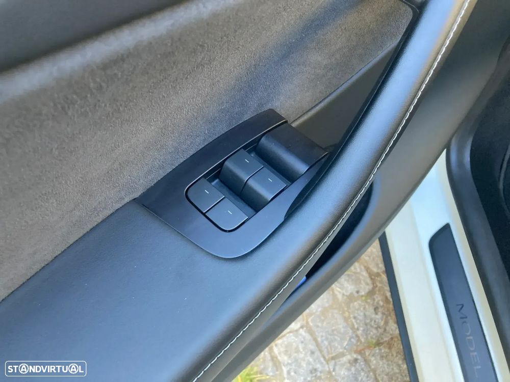Tesla Model Y RWD - 27