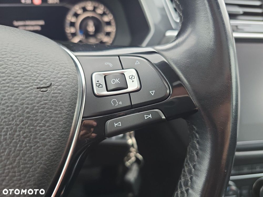 Volkswagen Tiguan - 17