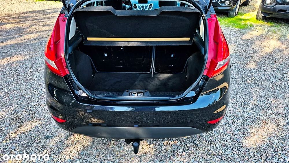 Ford Fiesta - 32