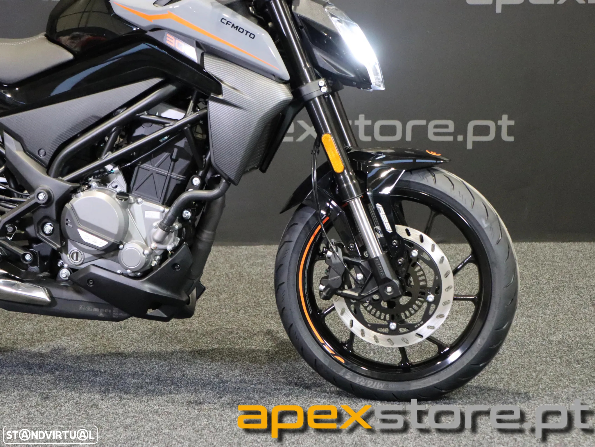 CF Moto 300NK - 4