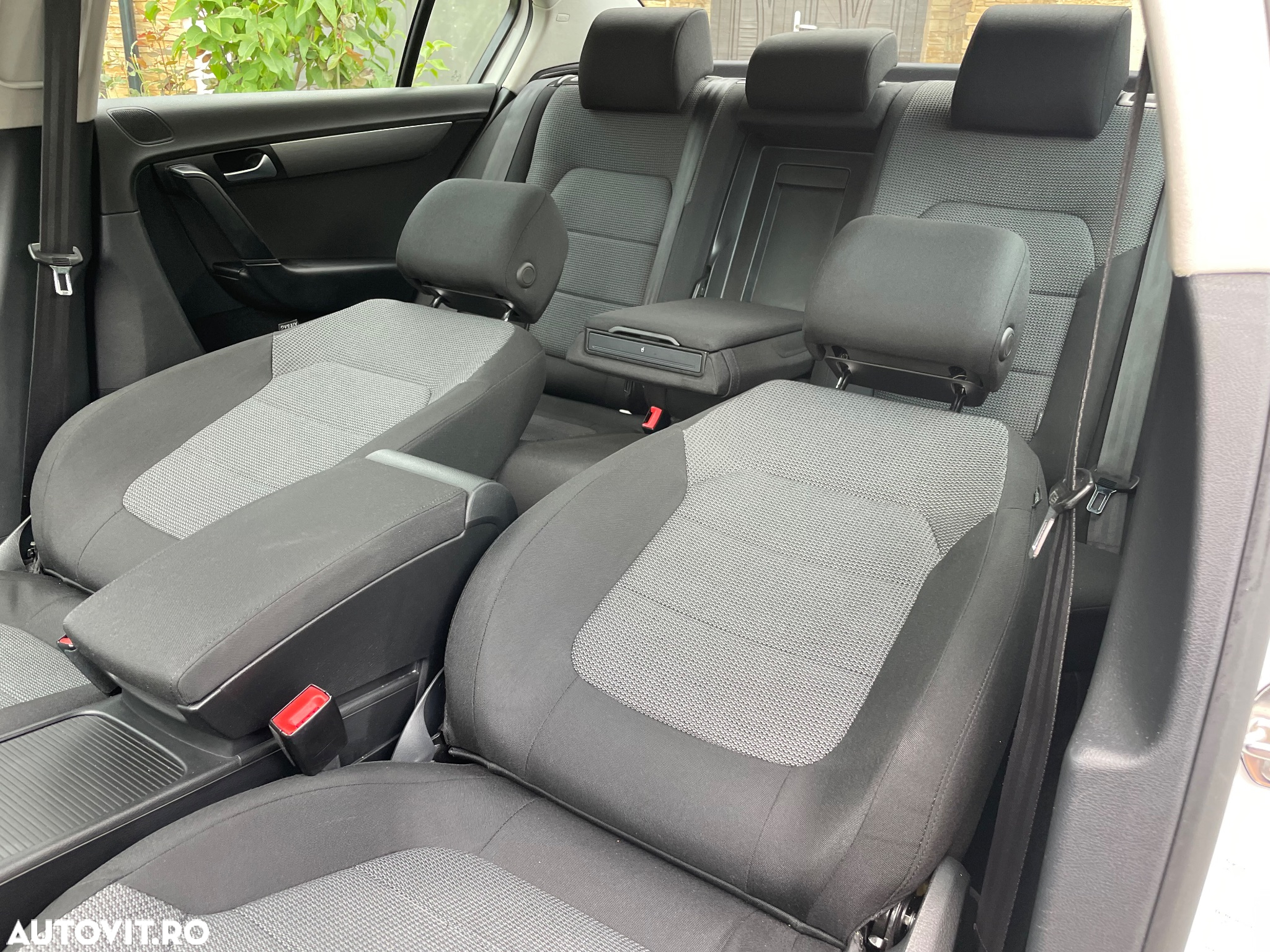 Volkswagen Passat - 19