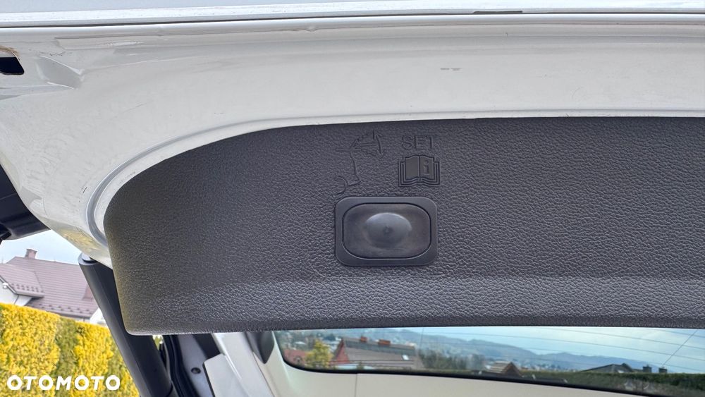 Ford Kuga 1.6 EcoBoost 2x4 Trend - 31