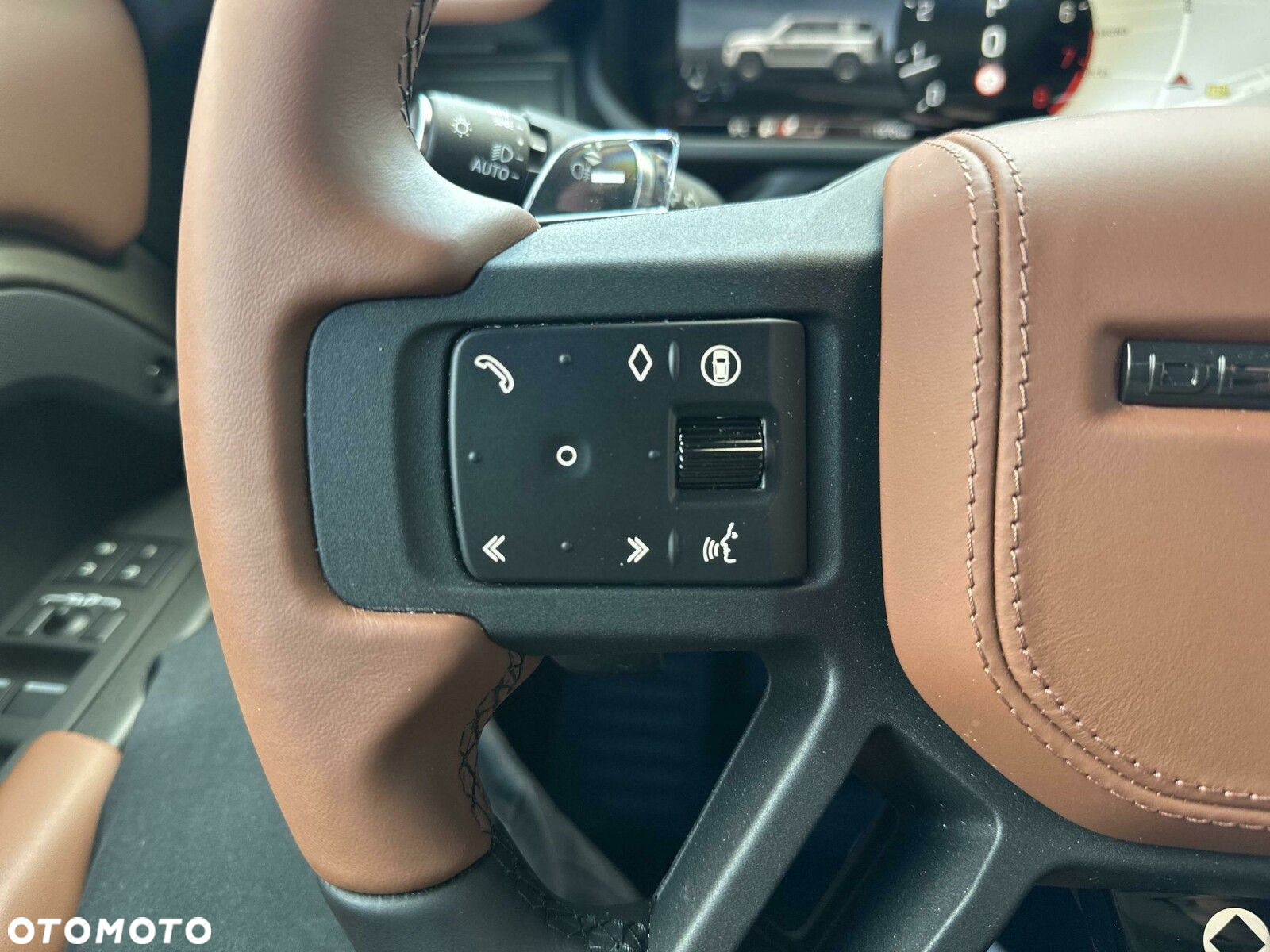 Land Rover Defender - 17