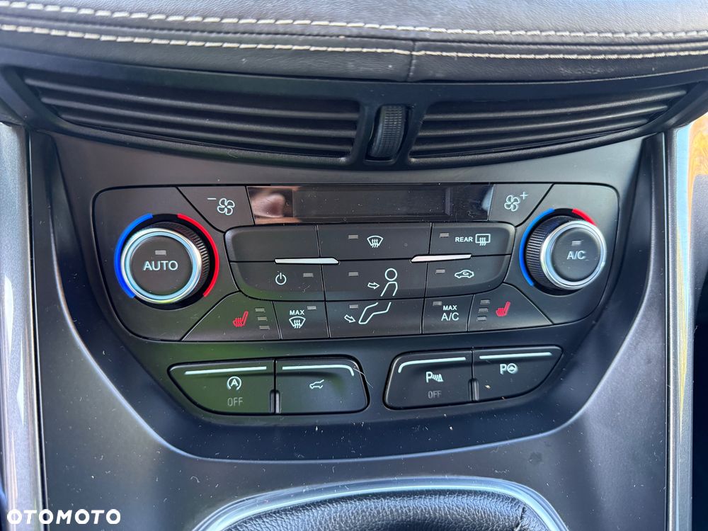 Ford Kuga 2.0 TDCi 2x4 Vignale - 26