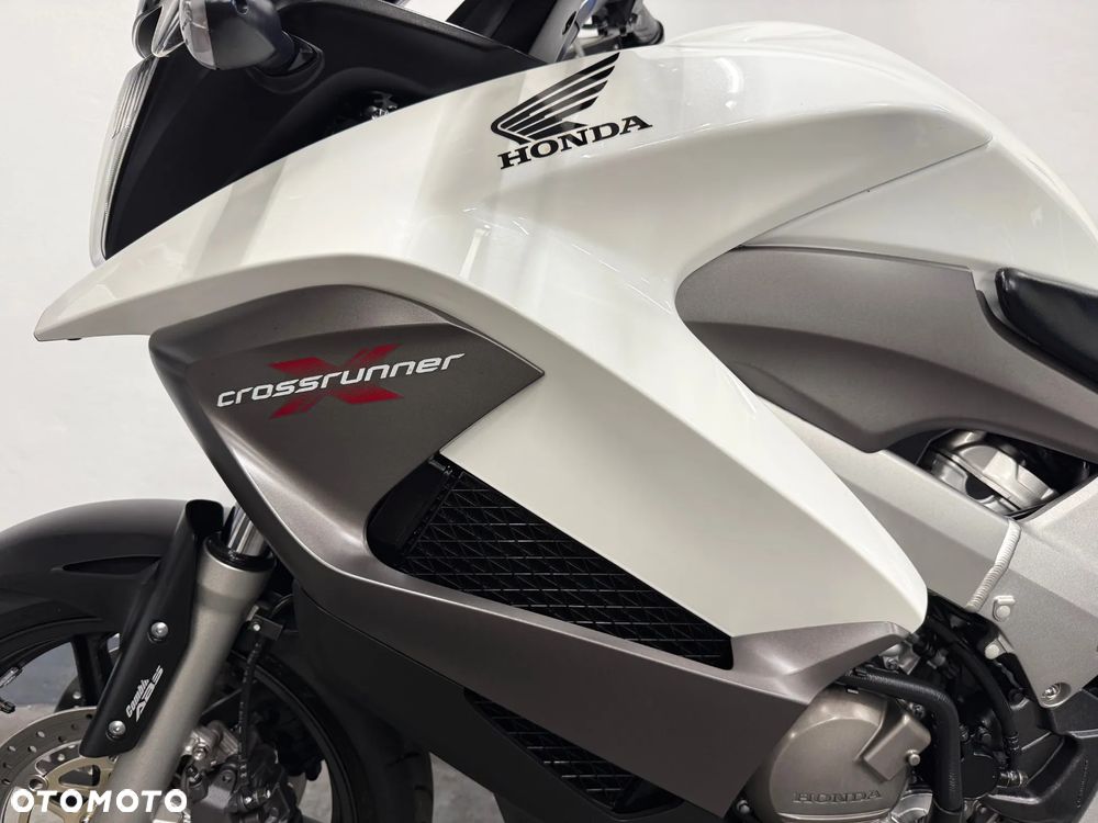 Honda VFR - 19