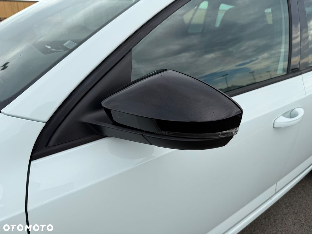Skoda Octavia 2.0 TSI RS - 25