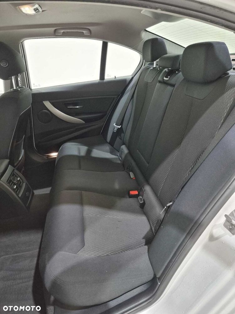 BMW Seria 3 - 19