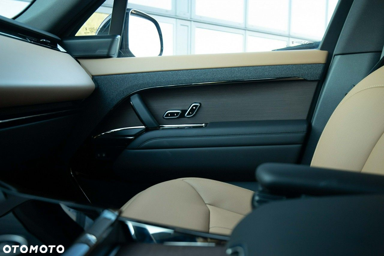 Land Rover Range Rover Sport - 32