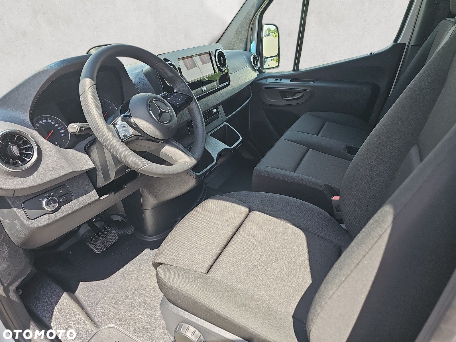 Mercedes-Benz Sprinter 319 CDI - 11
