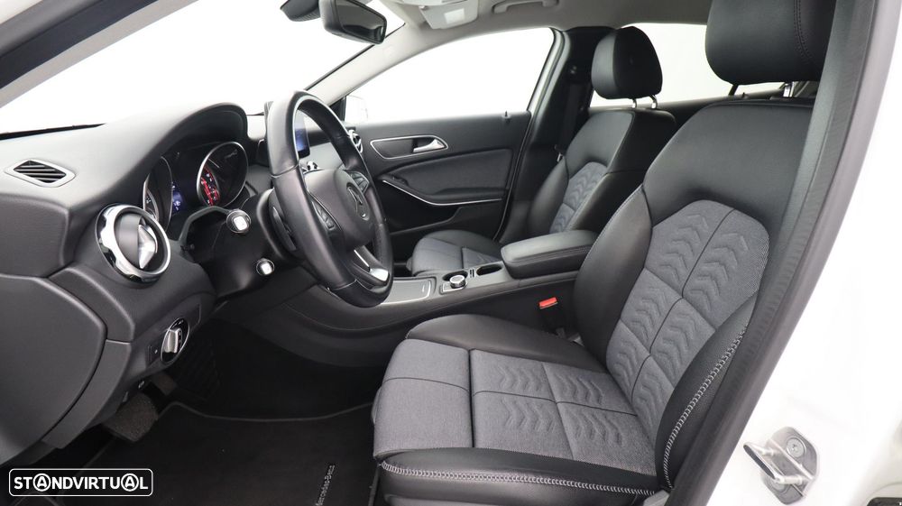 Mercedes-Benz GLA 220 d Style - 14