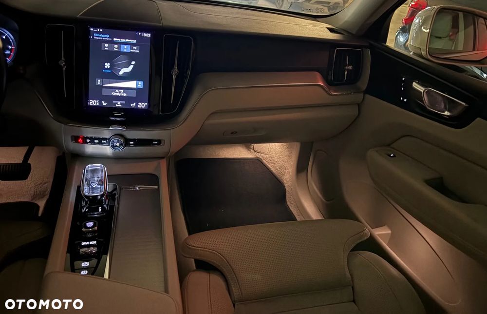 Volvo XC 60 D5 AWD Inscription - 30