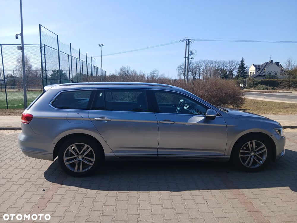 Volkswagen Passat 2.0 TDI SCR DSG Trendline - 9