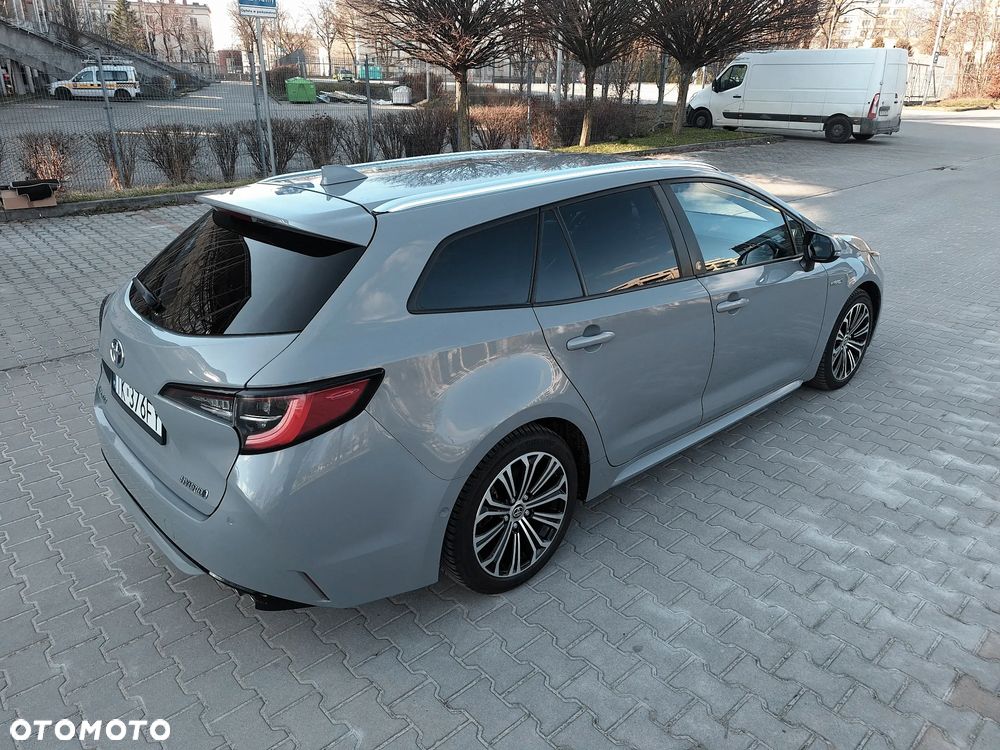 Toyota Corolla 2.0 Hybrid Executive - 6