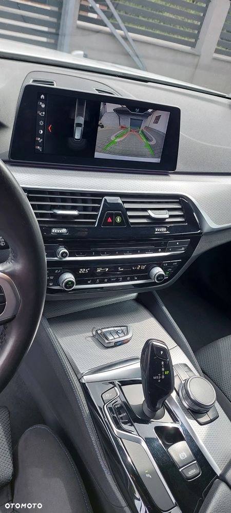 BMW Seria 5 520d M Sport sport - 9