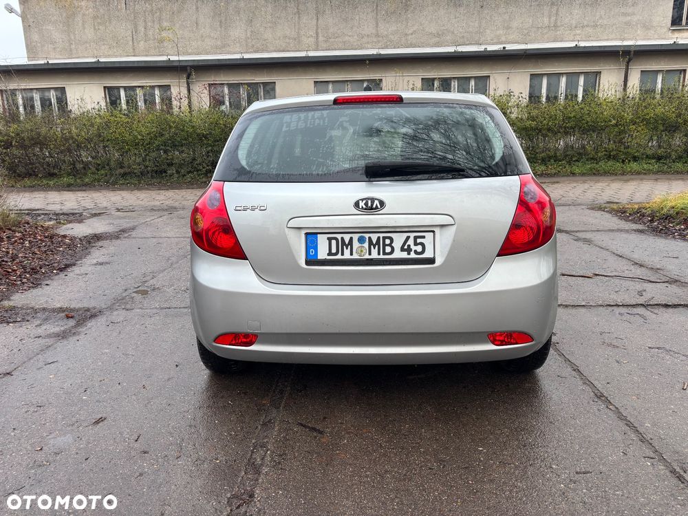 Kia Ceed 2.0 CVVT Spirit - 6