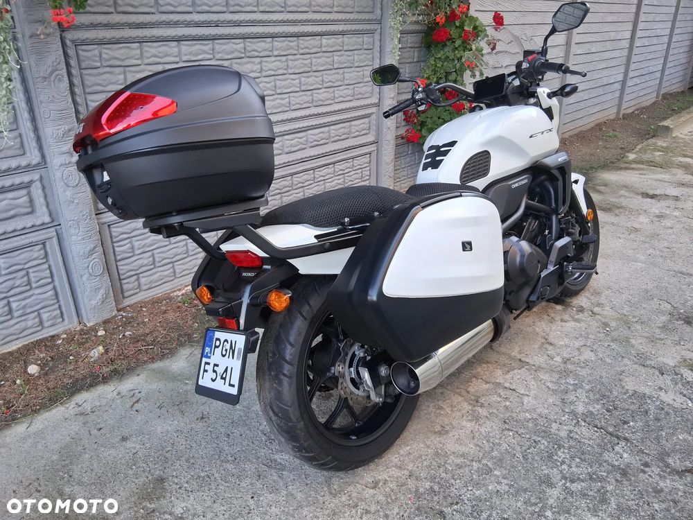 Honda CTX - 13