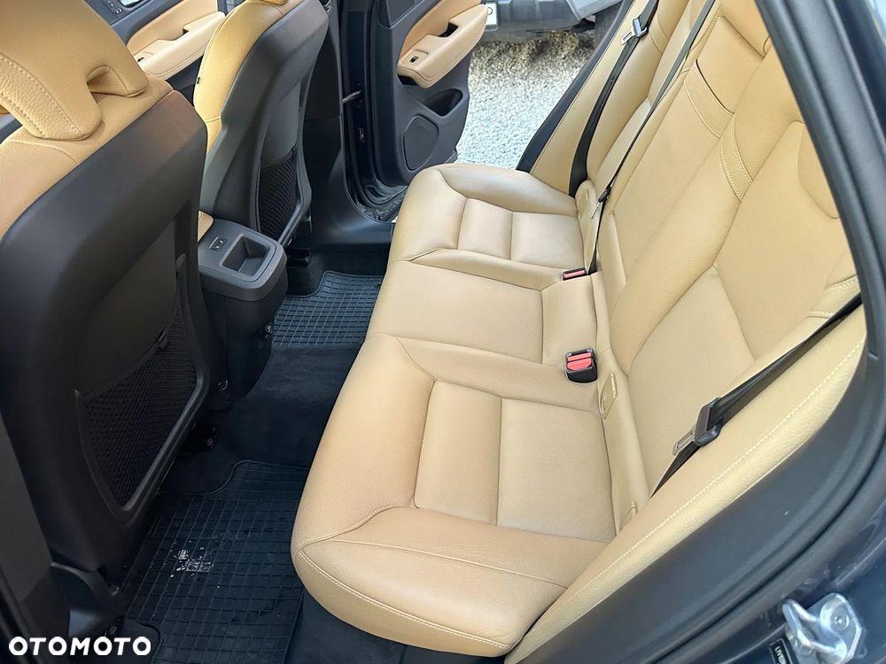 Volvo XC 60 B5 B AWD Geartronic Momentum Pro - 8