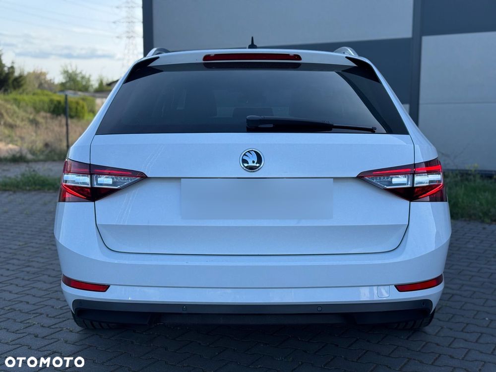 Skoda Superb 2.0 TDI 4x4 DSG L&K - 14