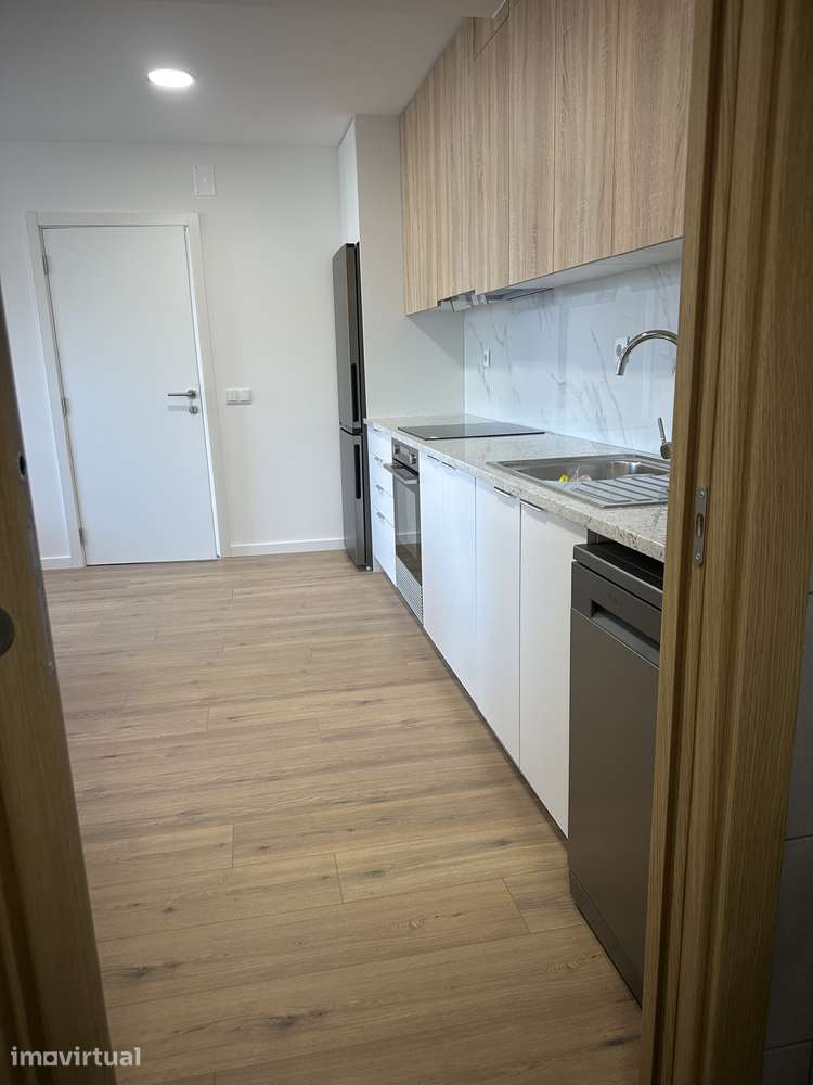 Arrendo Apartamento T.1, mobilado, em Moradia nos Parceiros - Grande imagem: 3/12