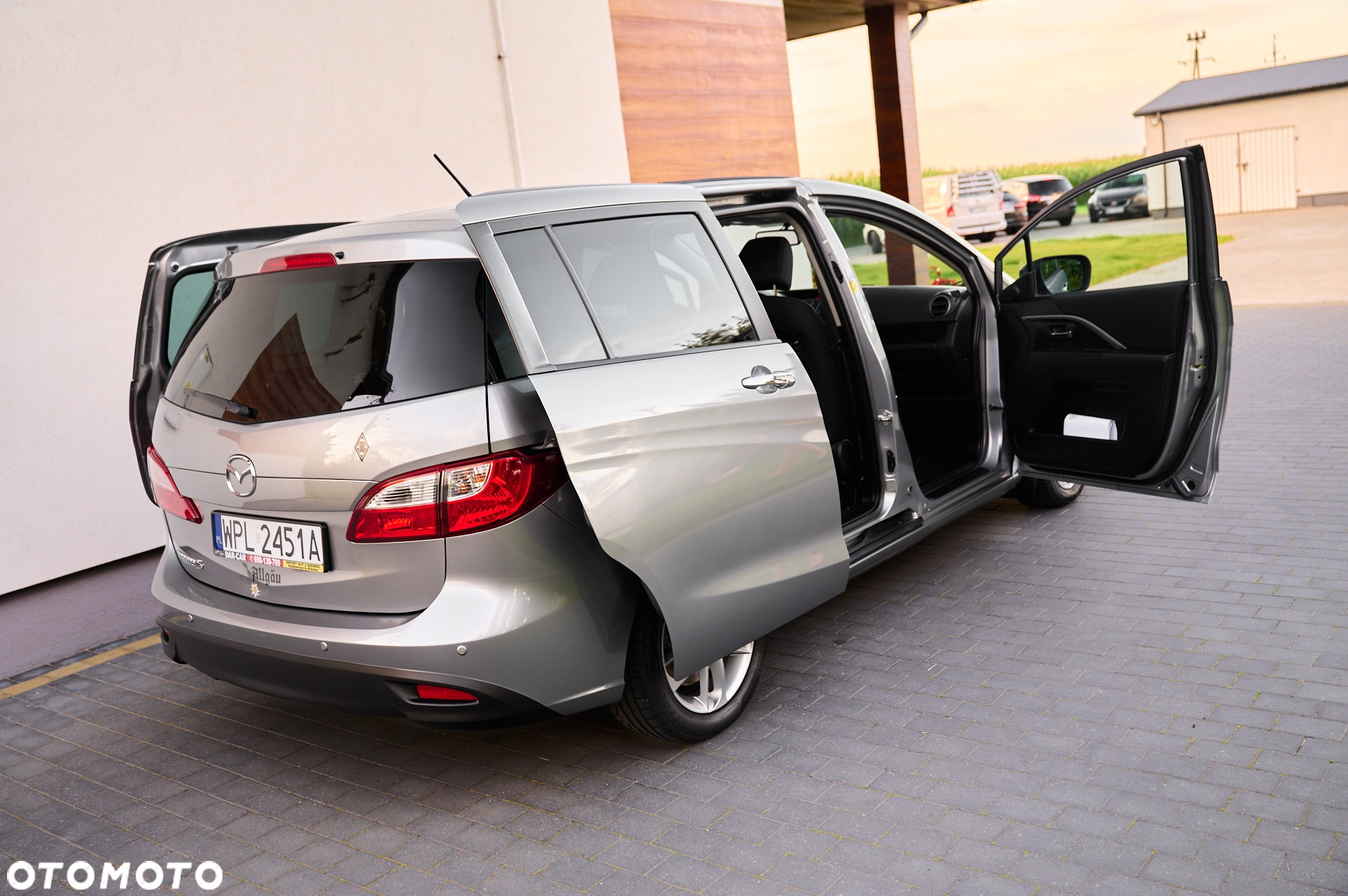 Mazda 5 - 17