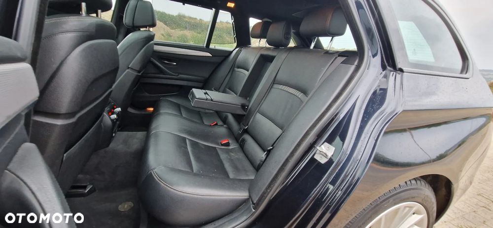 BMW Seria 5 530d Touring Sport-Aut - 9