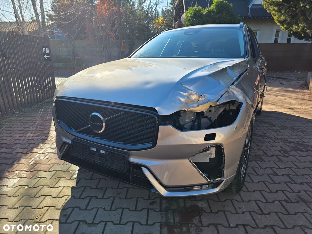 Volvo XC 60 B5 B AWD Plus Dark - 5
