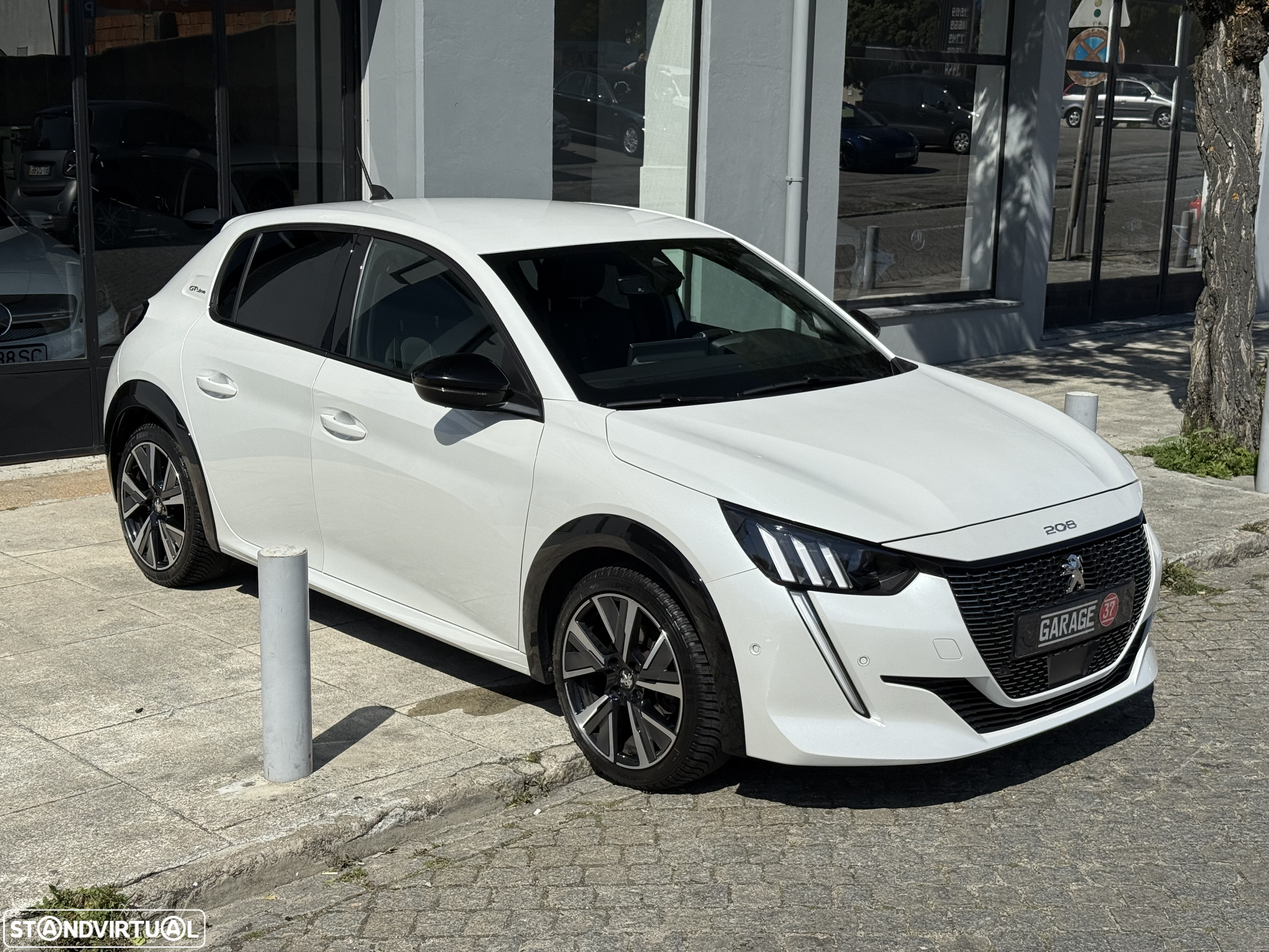 Peugeot 208 1.2 PureTech GT - 4