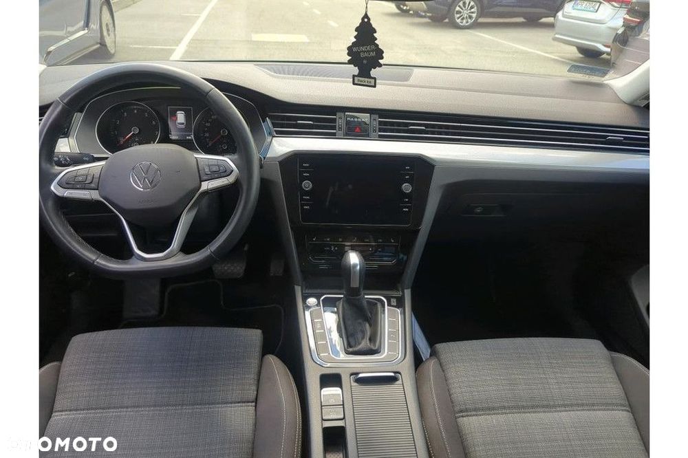 Volkswagen Passat Variant 2.0 TSI Business DSG - 8