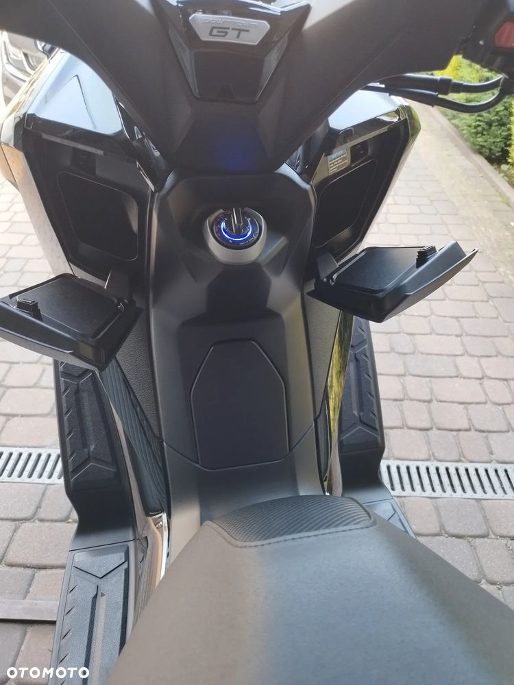 Kymco Downtown - 18