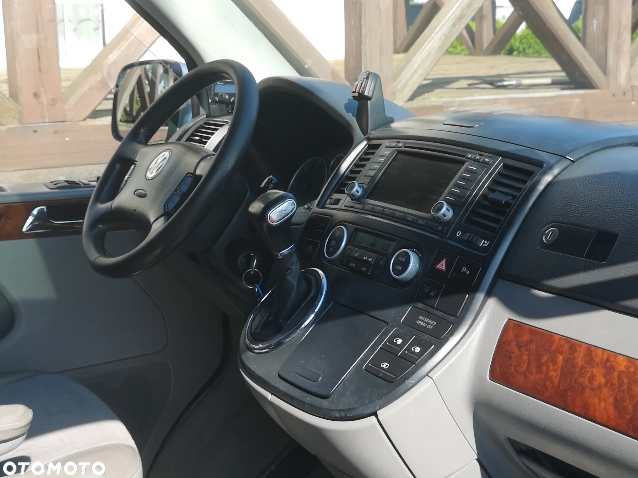 Volkswagen Multivan - 13