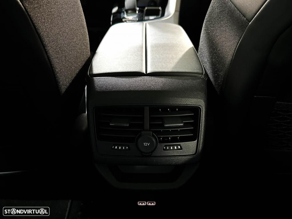 Peugeot 3008 1.6 Hybrid4 GT Pack e-EAT8 - 25