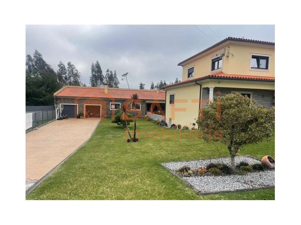 Moradia T4+1 com 2.140 m² de terreno Coimbrão, Leiria - Grande imagem: 4/21