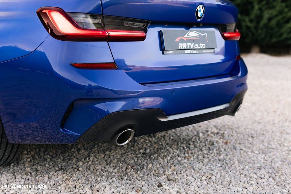 BMW 320 d Pack Desportivo M Auto - 31