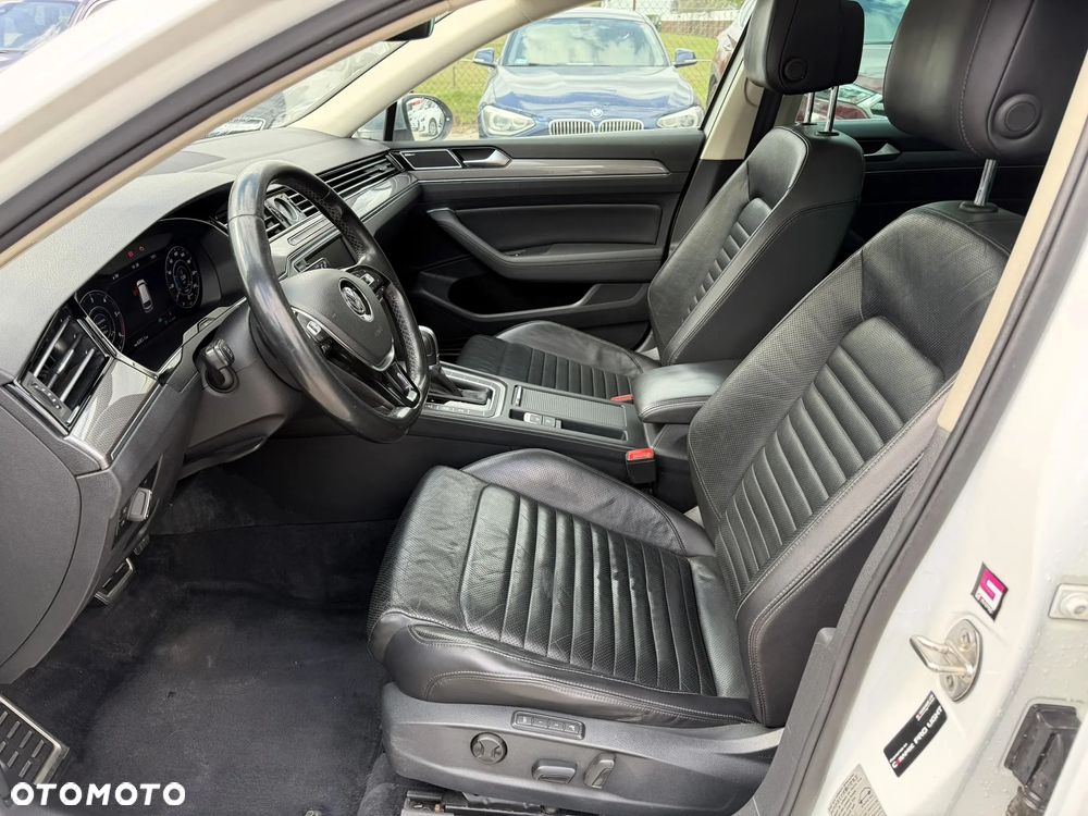 Volkswagen Passat - 9