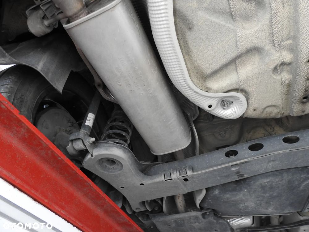 Volkswagen Polo 1.0 TSI DSG OPF Highline - 32