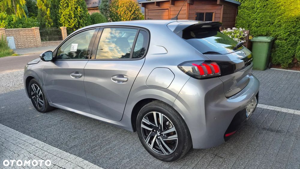 Peugeot 208 PureTech 100 Allure - 8
