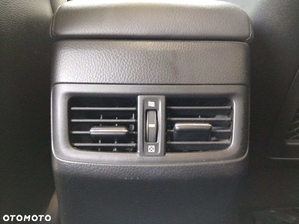 Suzuki Kizashi 2.4 Sport - 34