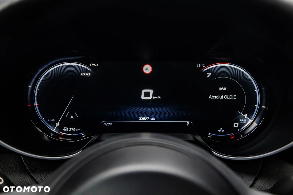 Alfa Romeo Giulia 2.0 Turbo 16V AT8-Q4 Veloce - 16