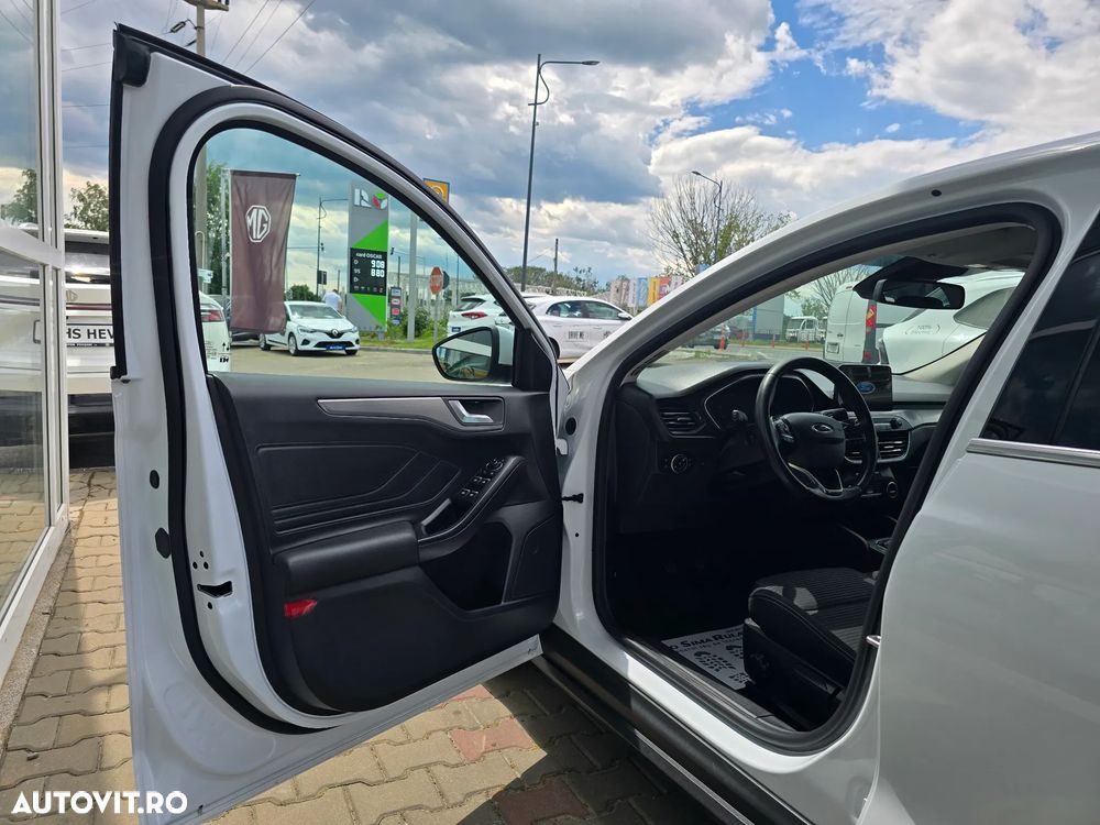 Ford Focus - 17
