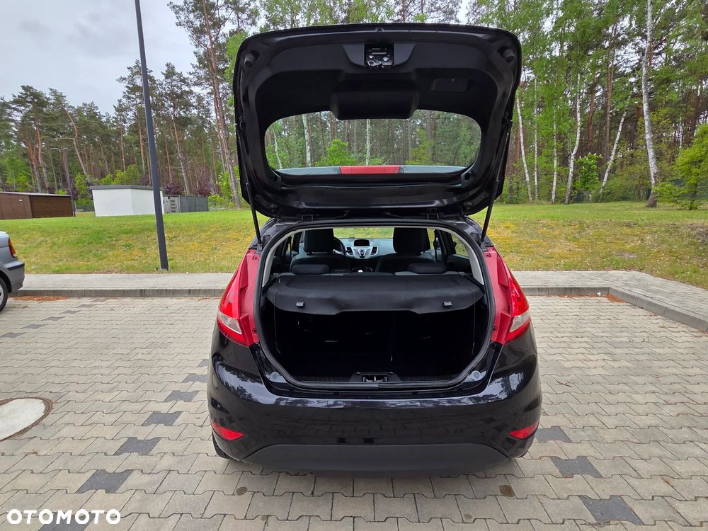 Ford Fiesta 1.25 Champions Edition - 23