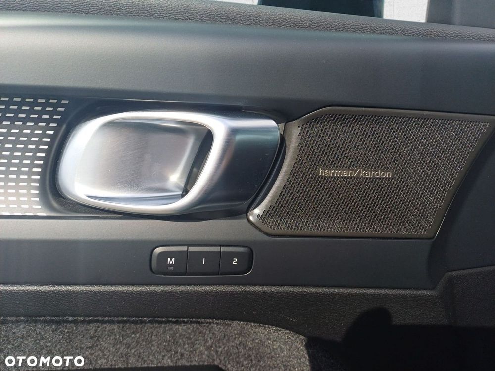 Volvo XC 40 - 23