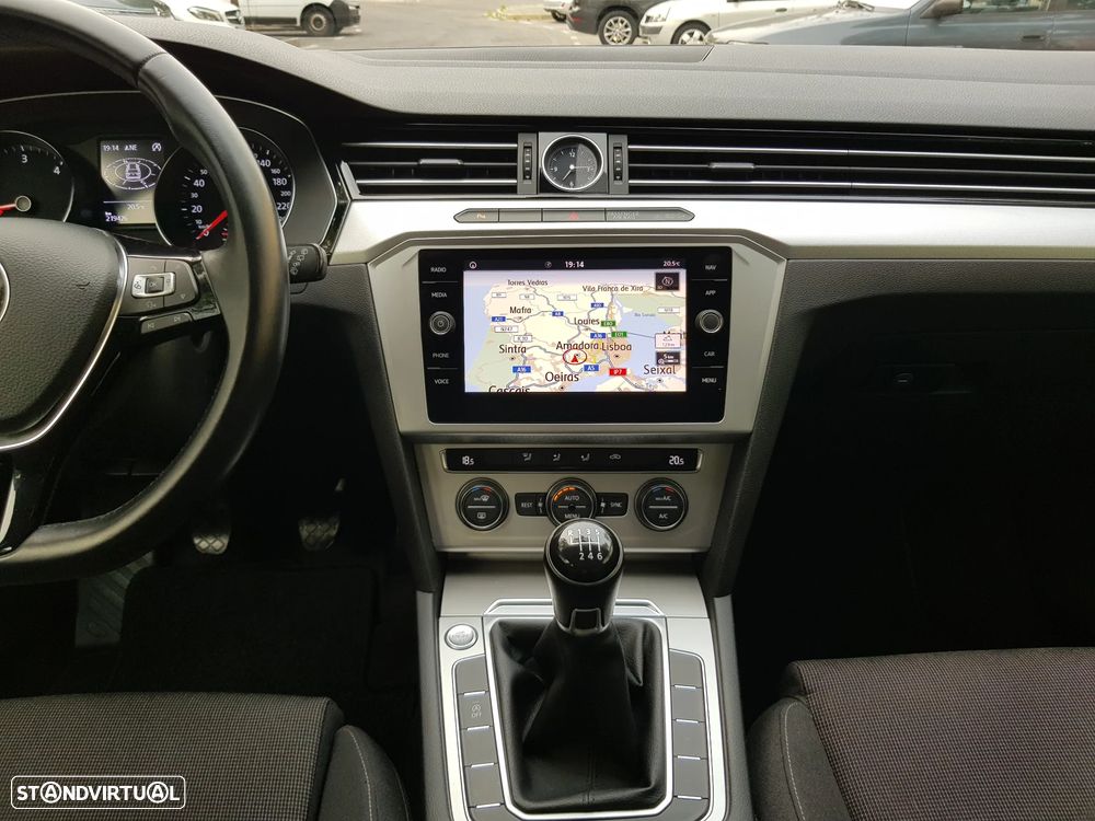 VW Passat Variant 1.6 TDI Confortline - 38