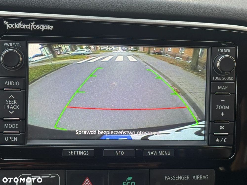 Mitsubishi Outlander 2.0 4WD Plus - 12