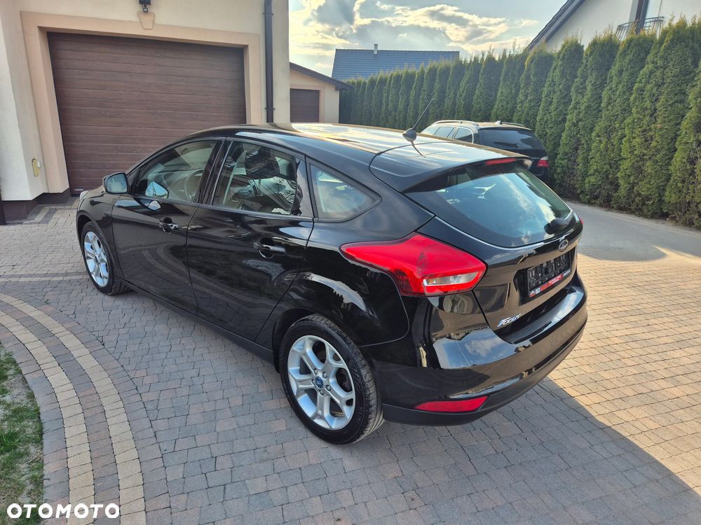 Ford Focus 1.6 Ambiente - 14