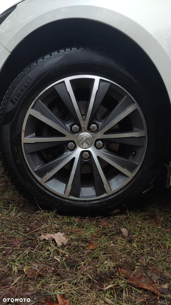 Peugeot 308 1.2 PureTech Allure S&S - 9